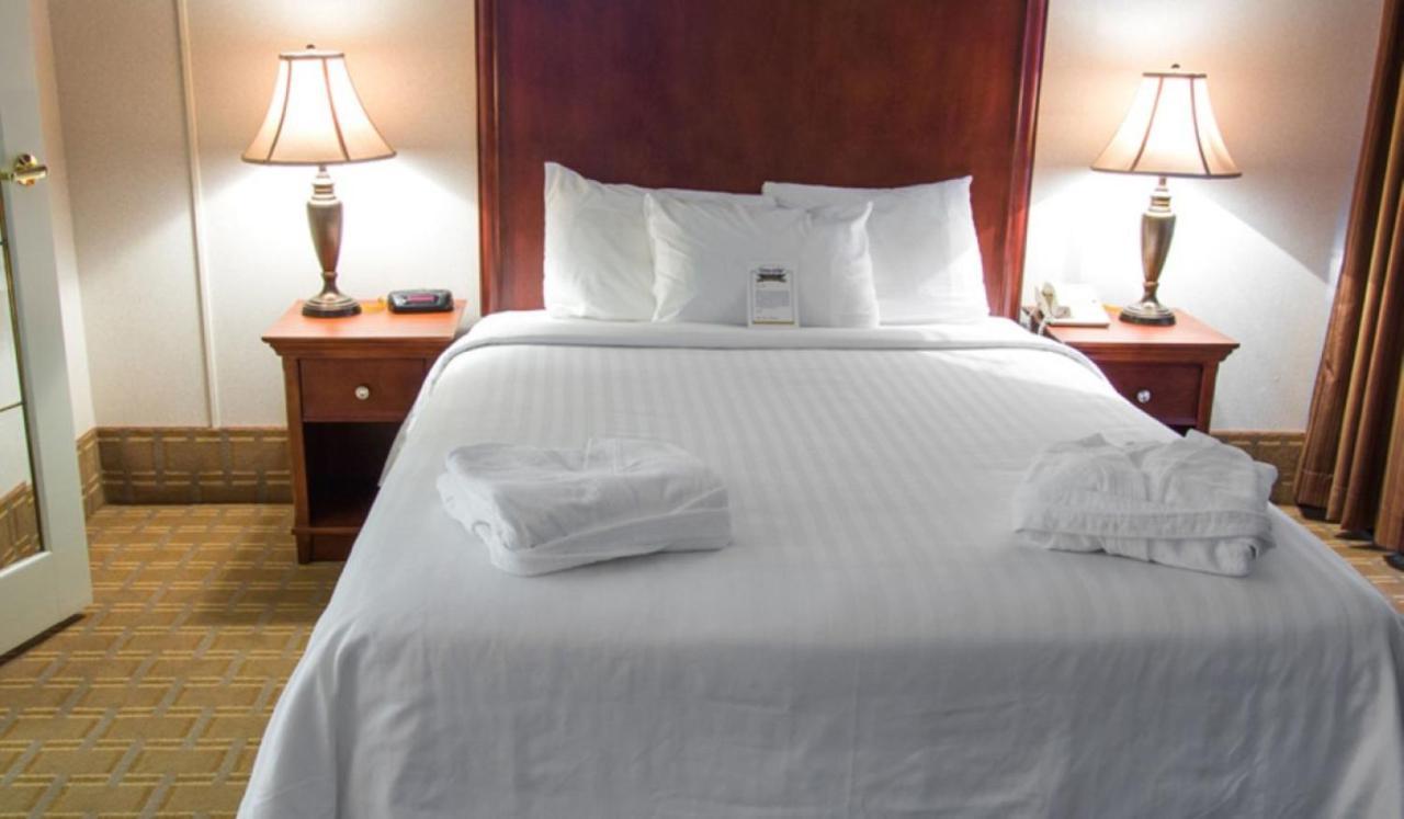 Prince Arthur Waterfront Hotel & Suites Thunder Bay Buitenkant foto